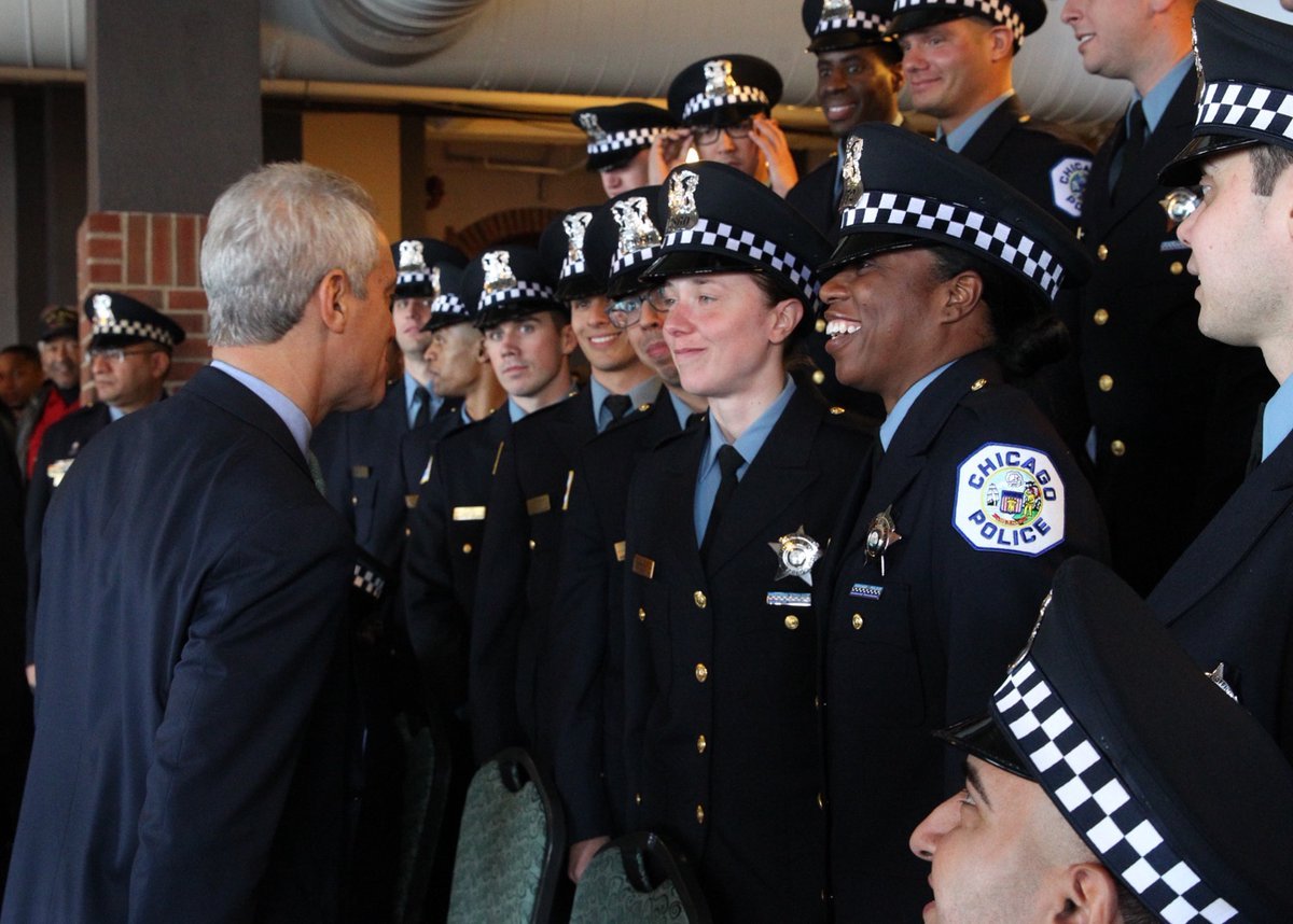 200 Recruits Graduate From Chicago Police Academy  CBS ...