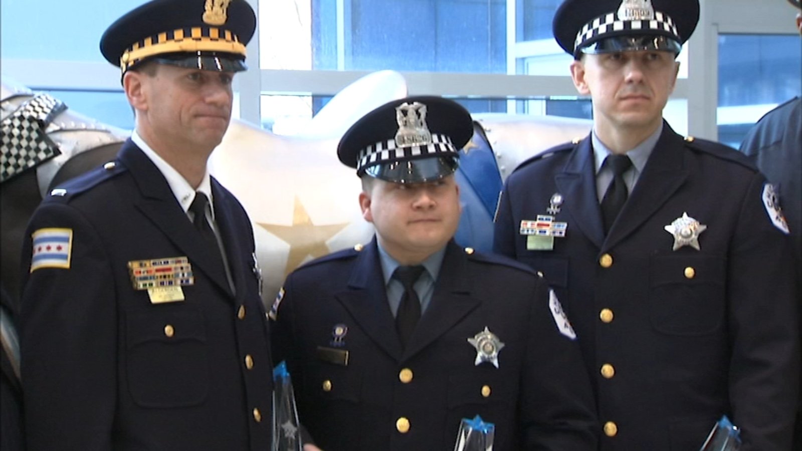 Chicago police officers honored for heroism during deadly ...