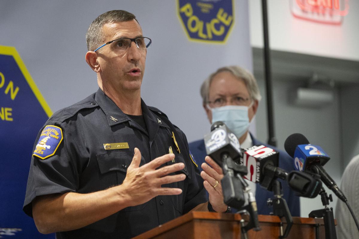 Domestic violence call leaves suspect dead, Charleston ...