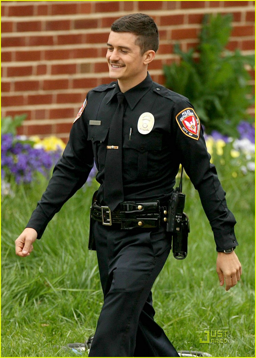 Orlando Bloom is Police Officer Protective: Photo 1853101